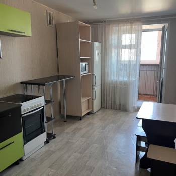 Сдается 1-комнатная квартира, 42 м²