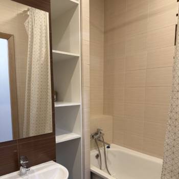 Продается 1-комнатная квартира, 40 м²
