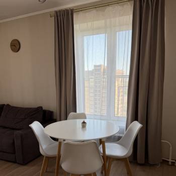 Продается 1-комнатная квартира, 40 м²