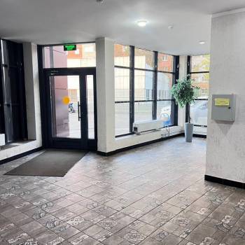 Сдается 2-х комнатная квартира, 79,8 м²