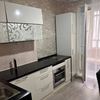 Сдается 1-комнатная квартира, 40,7 м²