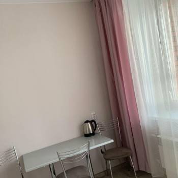 Сдается 1-комнатная квартира, 39 м²