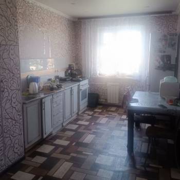 Продается Многокомнатная квартира, 80 м²