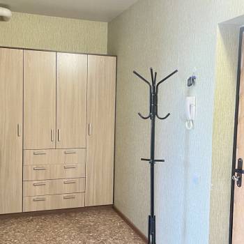 Продается 1-комнатная квартира, 37,5 м²