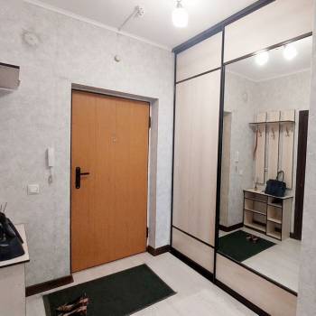 Сдается 1-комнатная квартира, 42 м²