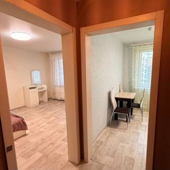 Сдается 1-комнатная квартира, 40 м²