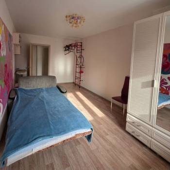 Сдается Многокомнатная квартира, 80 м²