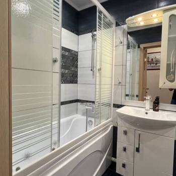 Сдается Многокомнатная квартира, 80 м²