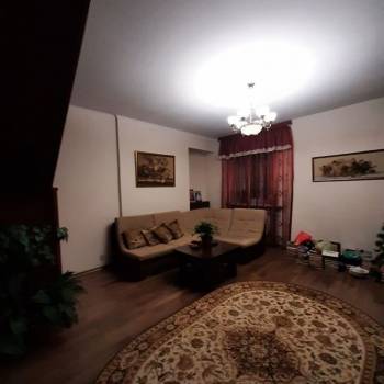Продается 3-х комнатная квартира, 132,7 м²