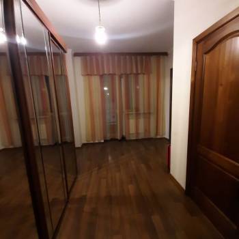 Продается 3-х комнатная квартира, 132,7 м²