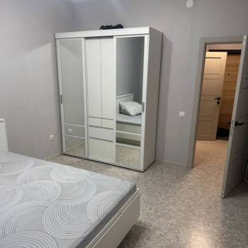 Сдается 1-комнатная квартира, 42 м²