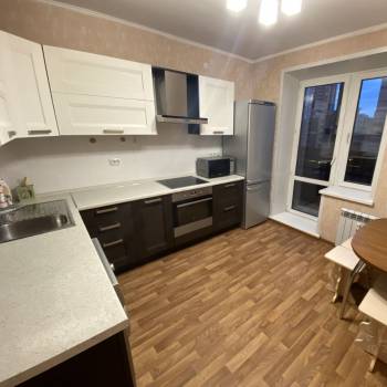 Сдается 1-комнатная квартира, 38 м²