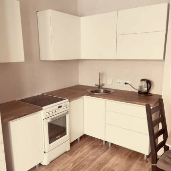 Сдается Многокомнатная квартира, 60 м²