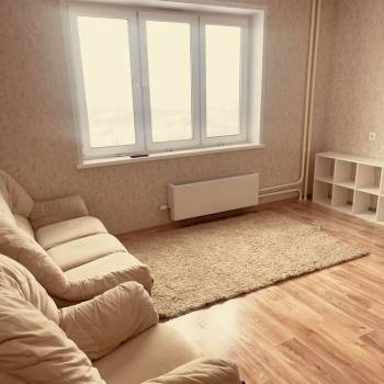 Сдается Многокомнатная квартира, 60 м²