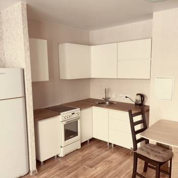 Сдается Многокомнатная квартира, 60 м²