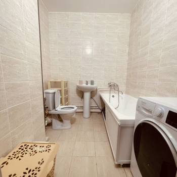 Сдается Многокомнатная квартира, 60 м²