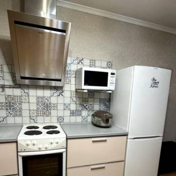 Сдается 1-комнатная квартира, 42 м²