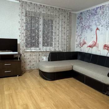 Сдается 1-комнатная квартира, 42 м²