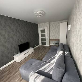 Сдается 1-комнатная квартира, 42 м²