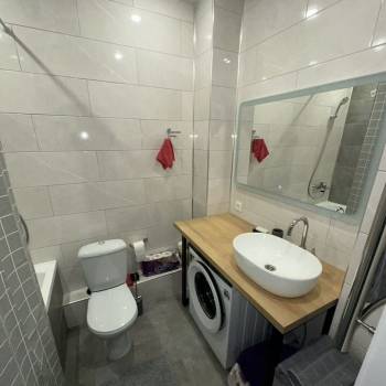 Сдается 1-комнатная квартира, 42 м²