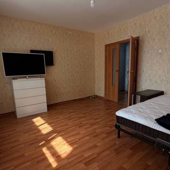 Сдается 1-комнатная квартира, 46 м²