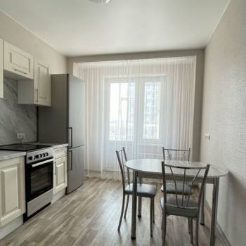 Сдается 1-комнатная квартира, 46 м²
