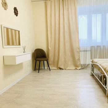 Сдается 1-комнатная квартира, 42 м²