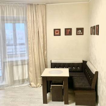 Сдается 1-комнатная квартира, 42 м²