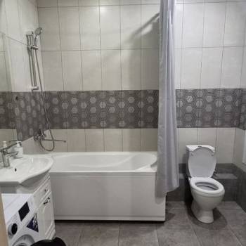Сдается 2-х комнатная квартира, 65 м²