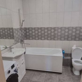 Сдается 2-х комнатная квартира, 65 м²