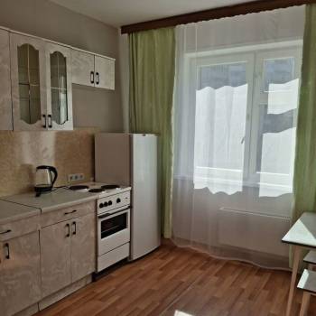 Сдается 1-комнатная квартира, 42 м²