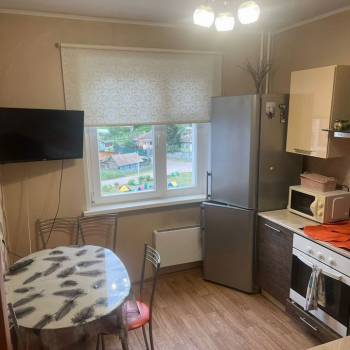 Сдается 1-комнатная квартира, 42 м²