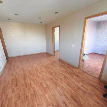 Продается Многокомнатная квартира, 61,9 м²