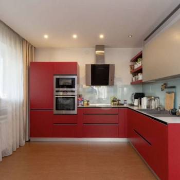 Продается Многокомнатная квартира, 143,2 м²