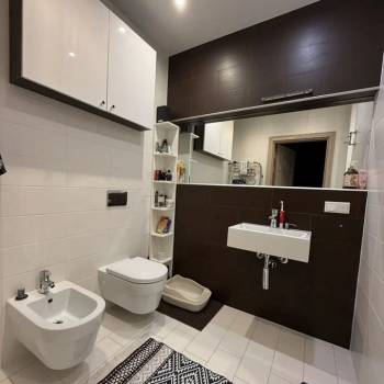 Продается Многокомнатная квартира, 143,2 м²