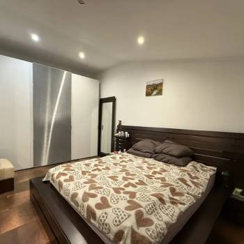Продается Многокомнатная квартира, 143,2 м²