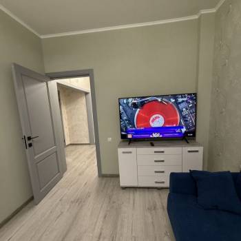 Сдается 1-комнатная квартира, 56 м²