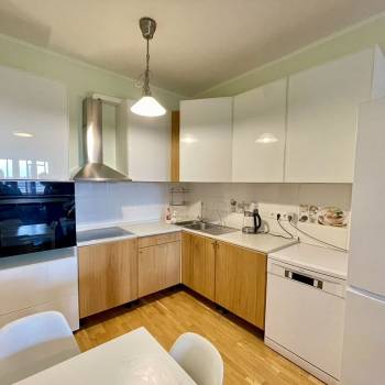 Сдается 2-х комнатная квартира, 64,3 м²