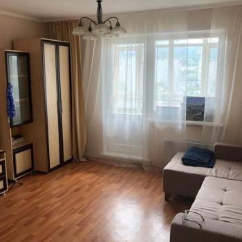 Сдается 1-комнатная квартира, 38 м²