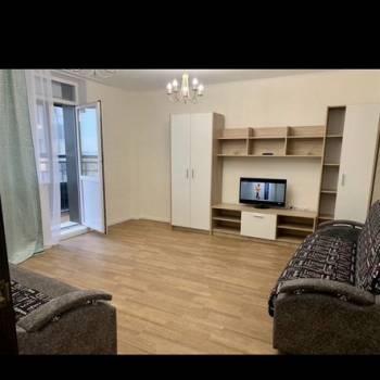 Сдается 2-х комнатная квартира, 72 м²