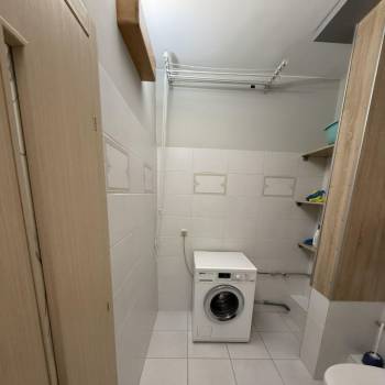 Сдается 2-х комнатная квартира, 81 м²