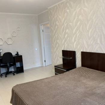 Сдается 1-комнатная квартира, 46 м²