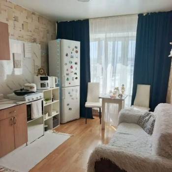 Продается 1-комнатная квартира, 38 м²