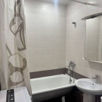 Сдается 2-х комнатная квартира, 64 м²