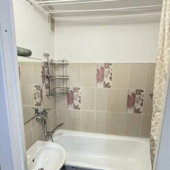 Сдается Многокомнатная квартира, 65 м²