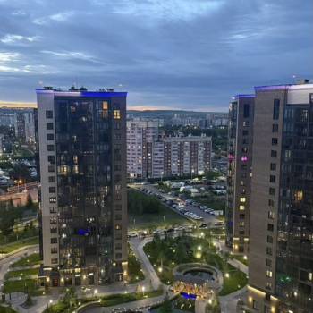 Продается 1-комнатная квартира, 160 м²