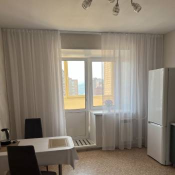 Сдается 1-комнатная квартира, 44 м²