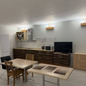 Сдается 1-комнатная квартира, 80 м²