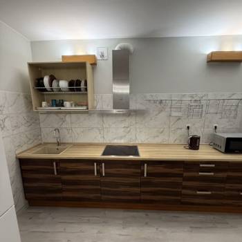 Сдается 1-комнатная квартира, 80 м²