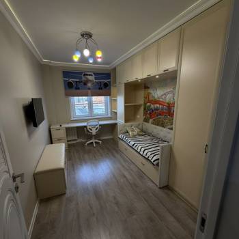 Сдается Многокомнатная квартира, 80 м²